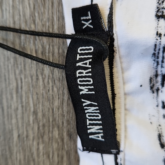Antony Morato white tee with black graphics, size XL - Picture 3 of 6